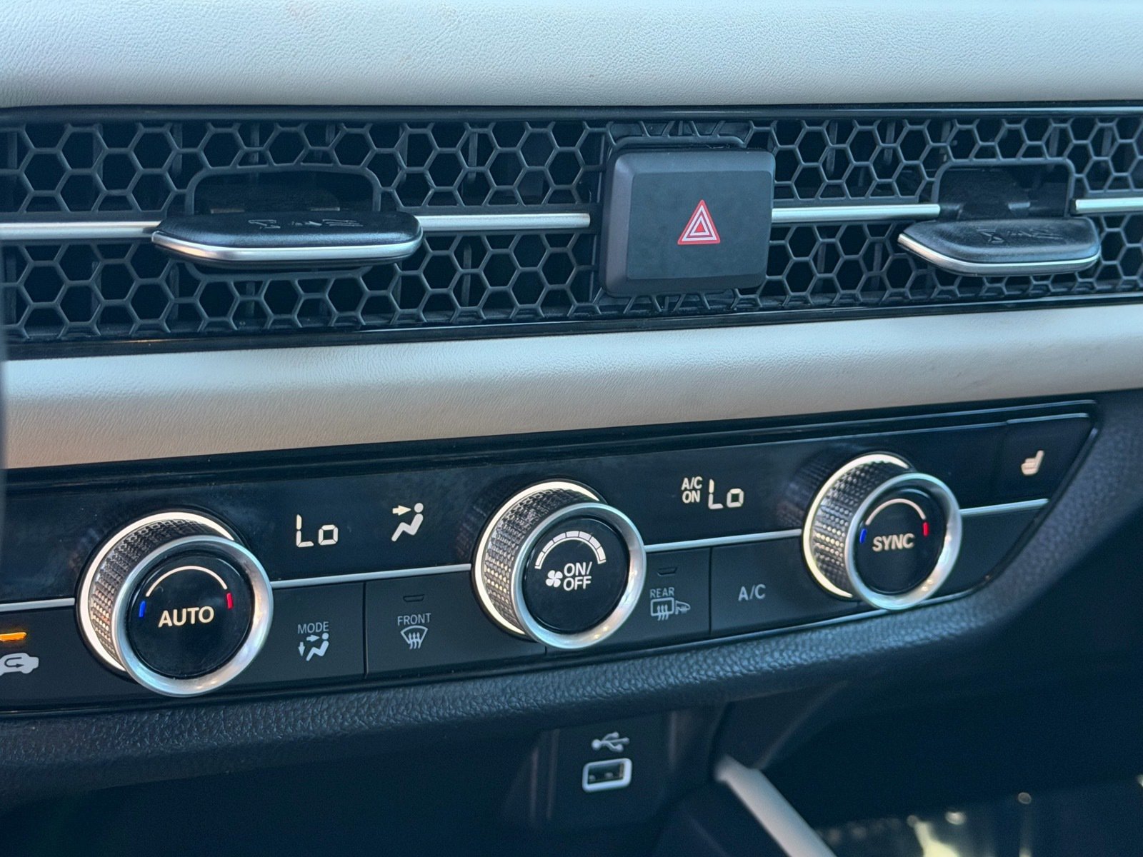 Certified 2024 Honda HR-V EX-L image 30