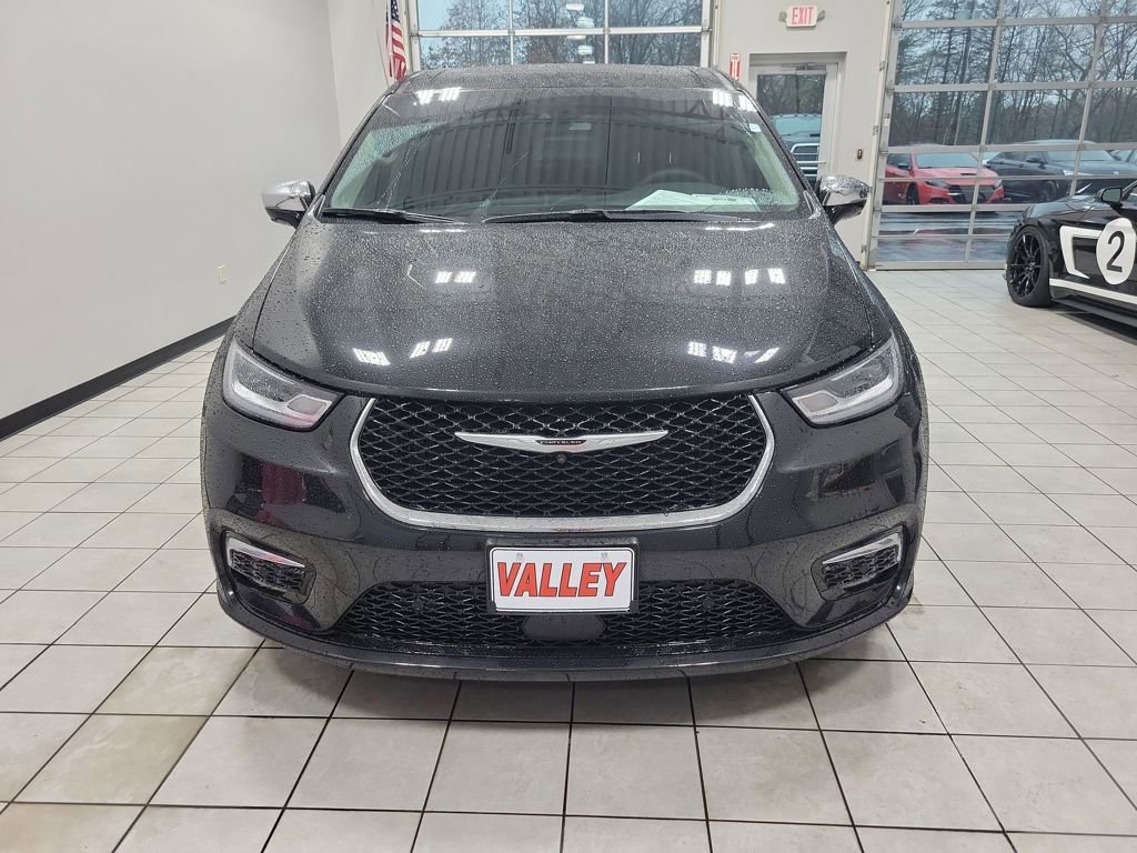 Used 2023 Chrysler Pacifica Limited image 12