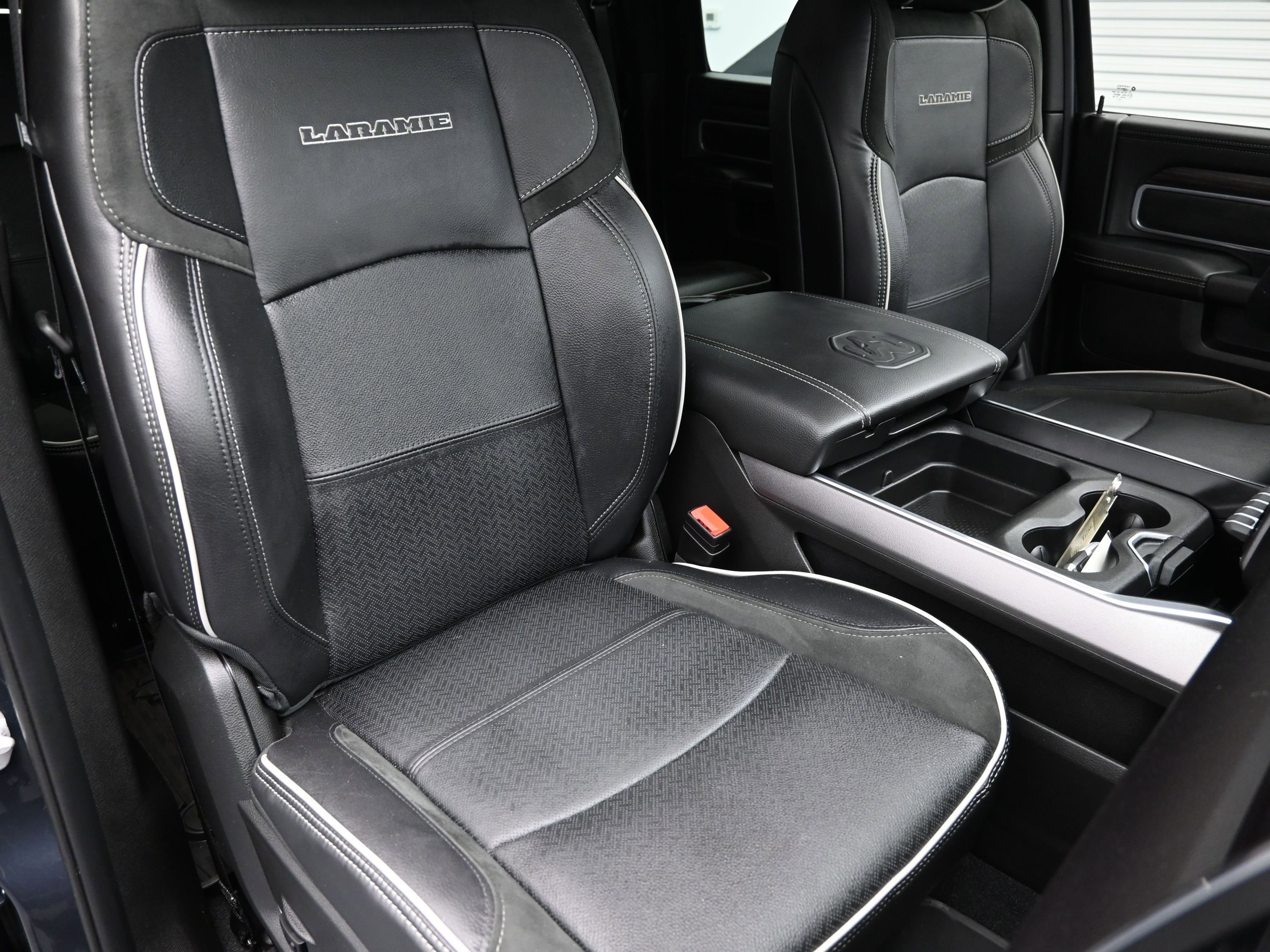 Used 2025 RAM 3500 Laramie w/ Night Edition image 42