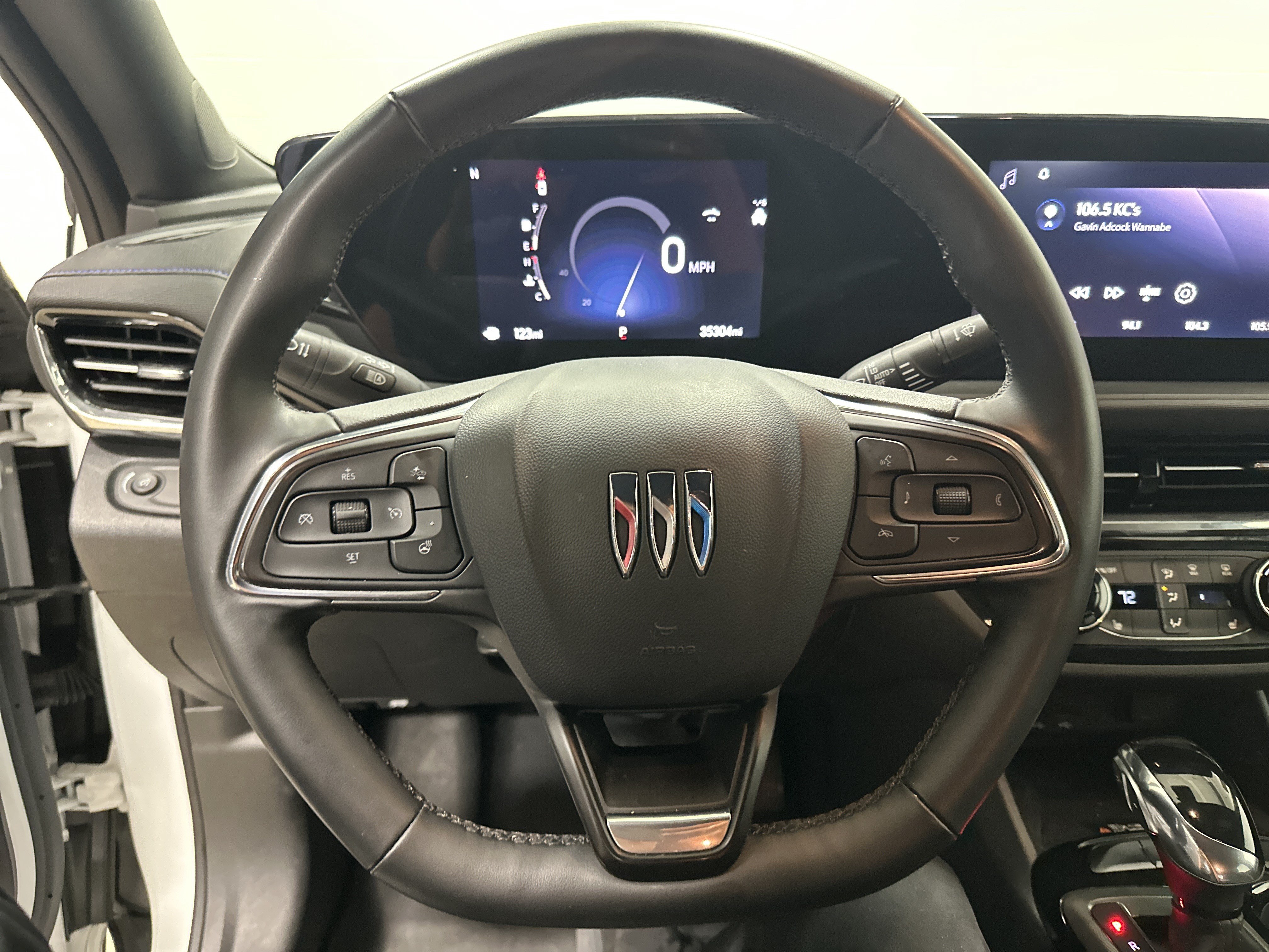Used 2025 Buick Envista Sport Touring w/ Convenience I Package FWD image 21