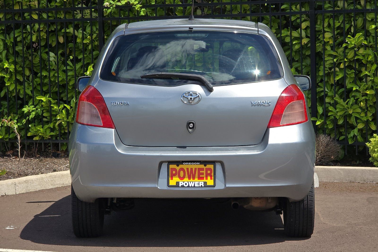 Used 2007 Toyota Yaris 2-Door Hatchback FWD image 5