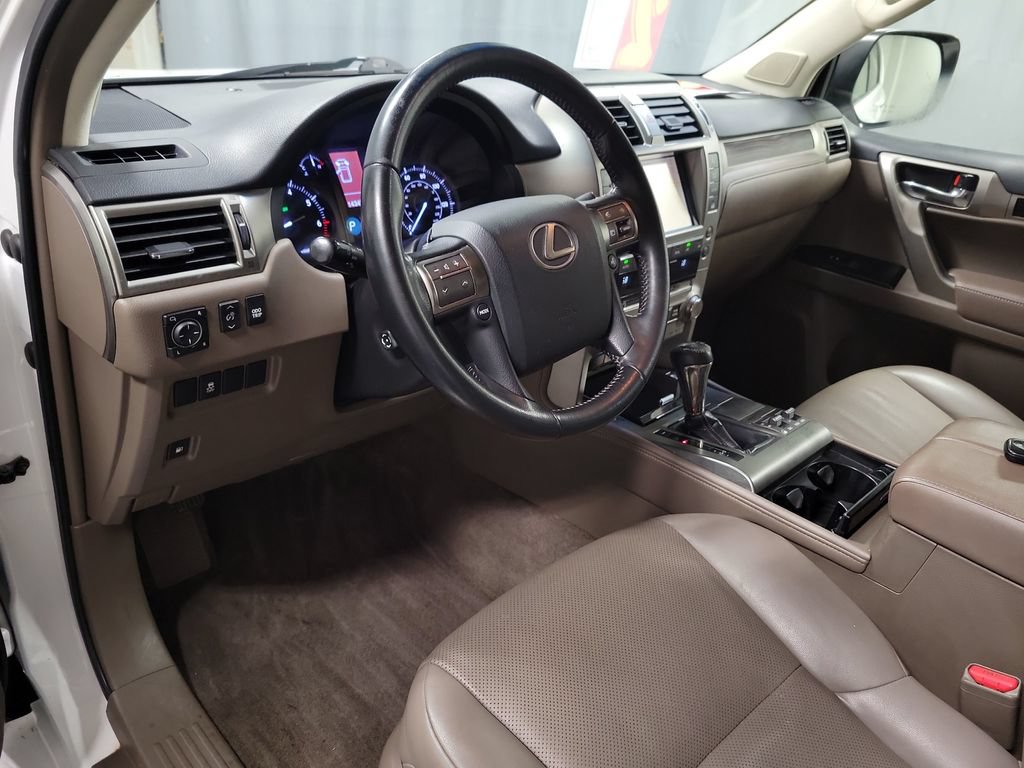 Used 2017 Lexus GX 460 w/ Navigation Package AWD/4WD image 14