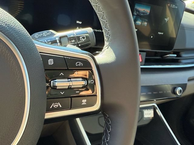 New 2026 Kia Carnival EX FWD image 21