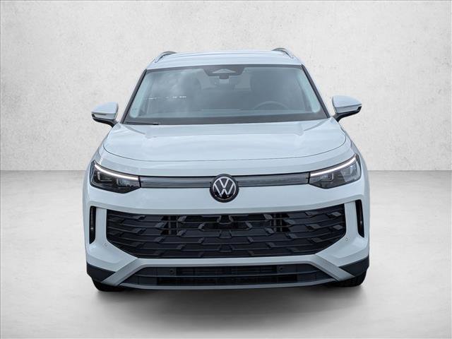 New 2026 Volkswagen Tiguan SE FWD image 2