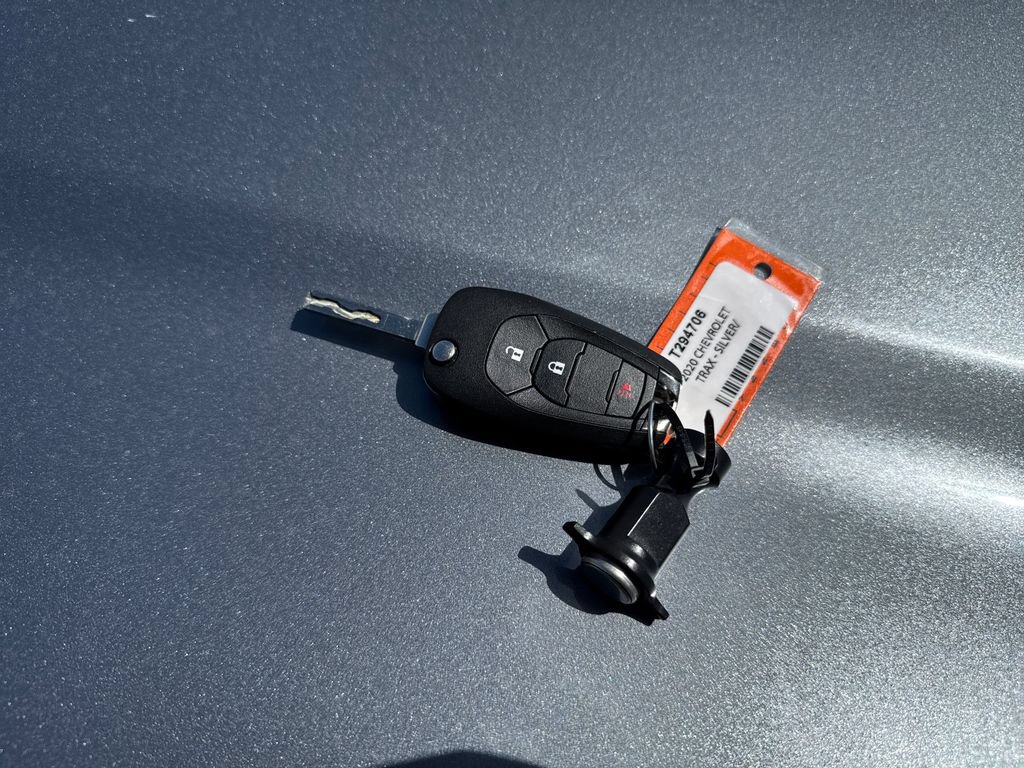 Used 2020 Chevrolet Trax LS FWD image 28