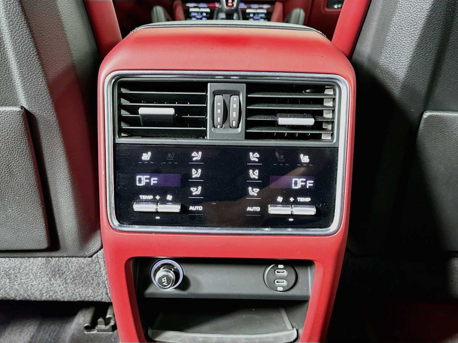 Certified 2021 Porsche Cayenne Turbo AWD/4WD image 26