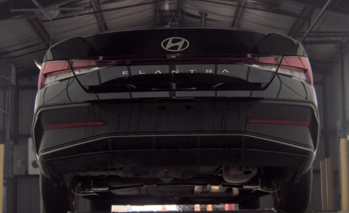 Used 2025 Hyundai Elantra SE FWD image 7