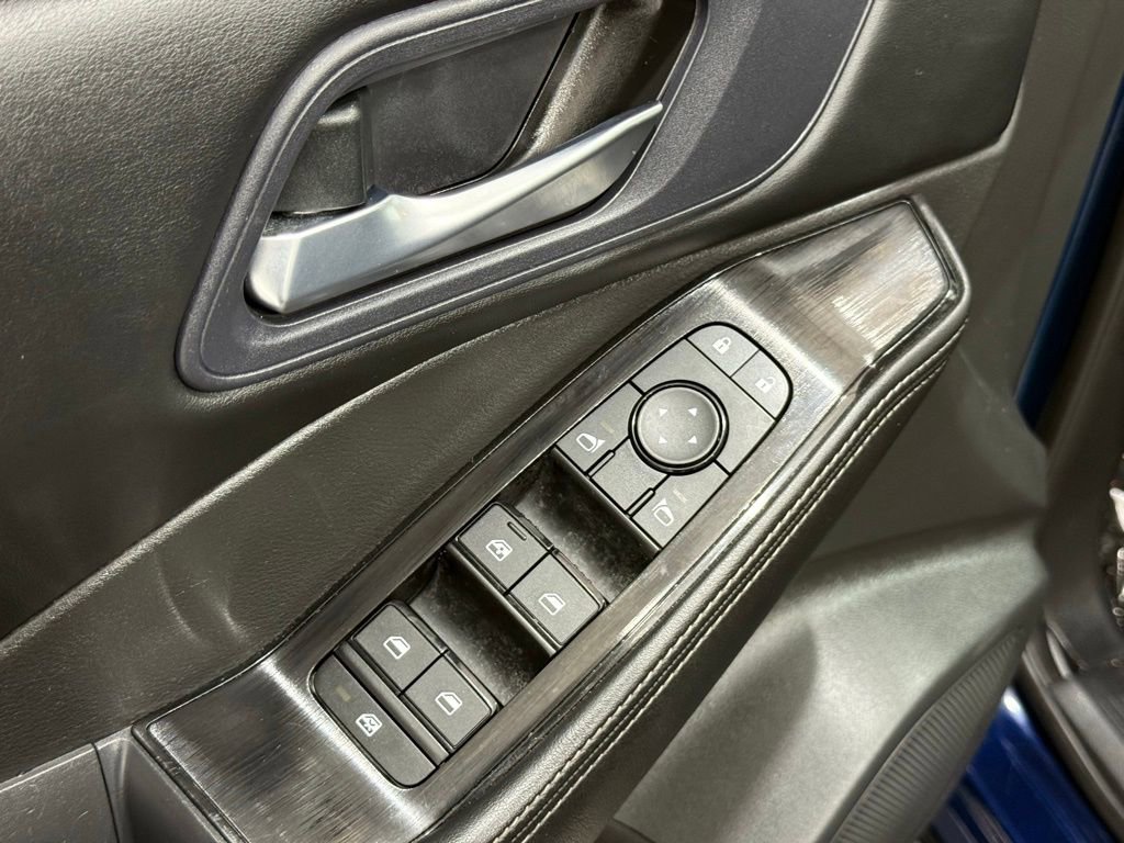 Used 2024 Nissan Rogue SV image 15