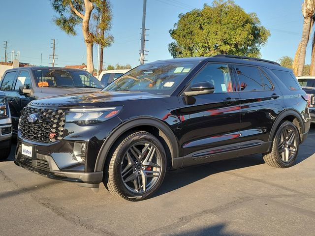 Used 2025 Ford Explorer ST image 25