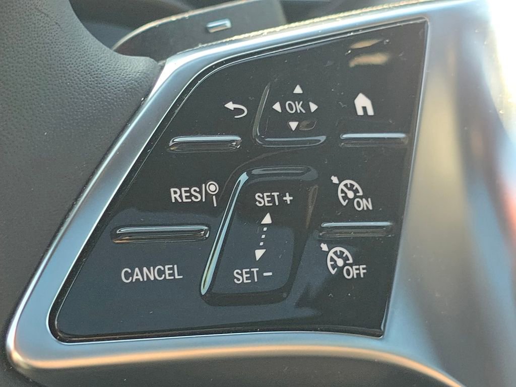 Used 2026 Mercedes-Benz GLC 300 4MATIC image 35