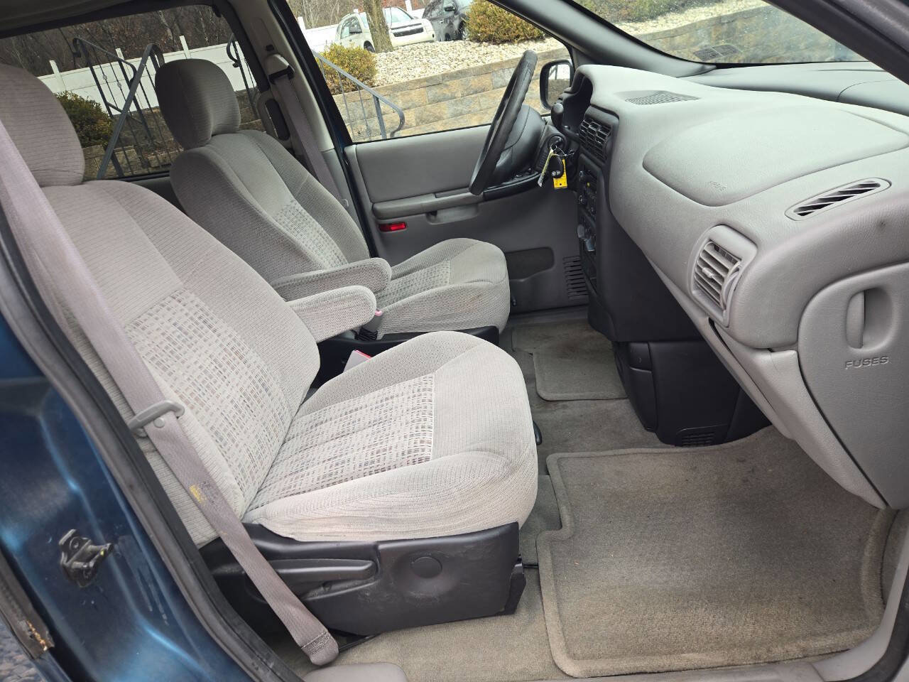 Used 2003 Chevrolet Venture LS FWD image 18