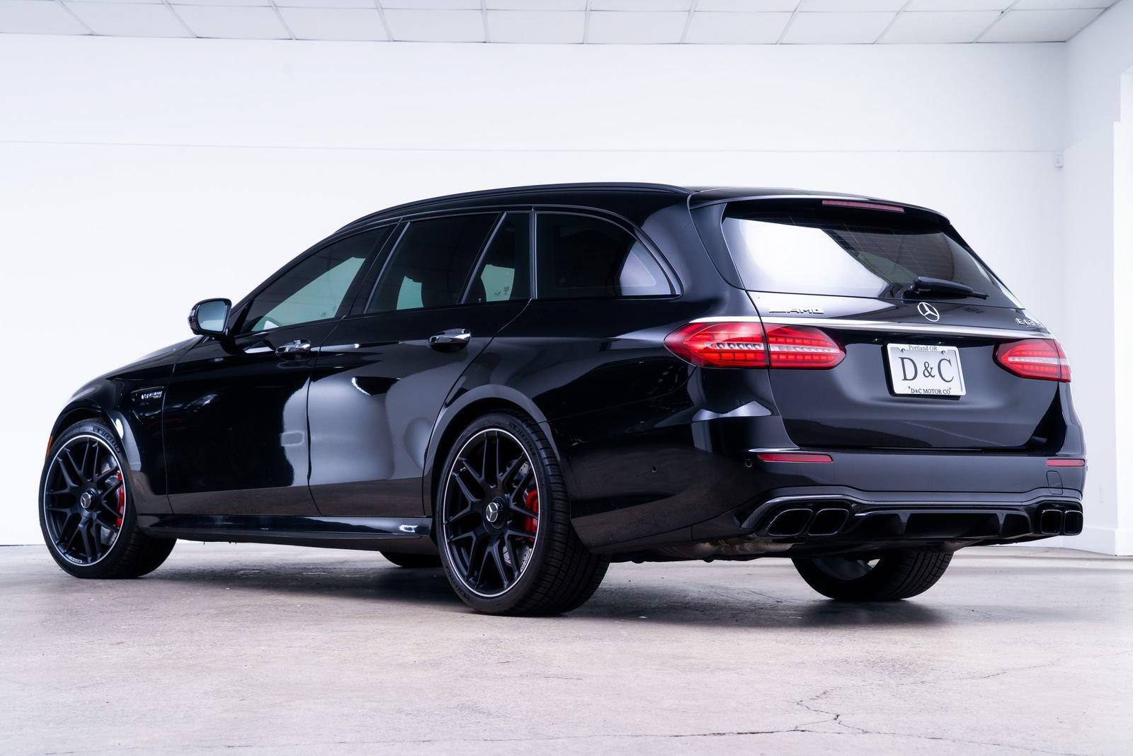 Used 2023 Mercedes-Benz E 63 AMG S image 4