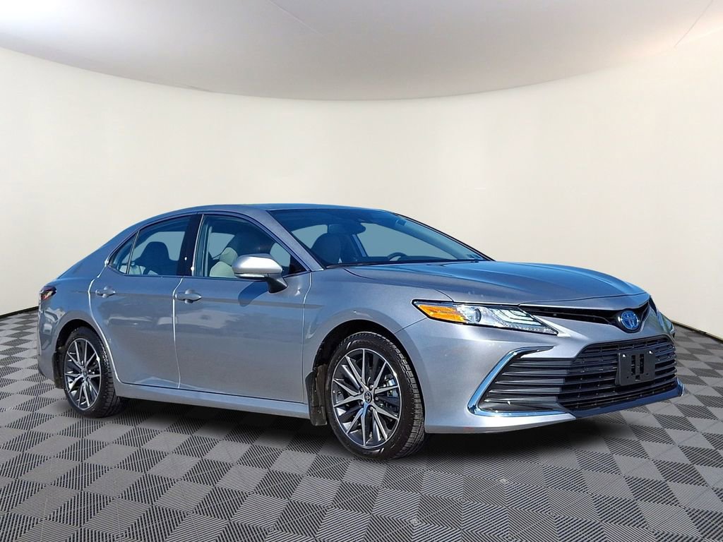Used 2024 Toyota Camry XLE w/ Cold Weather Package