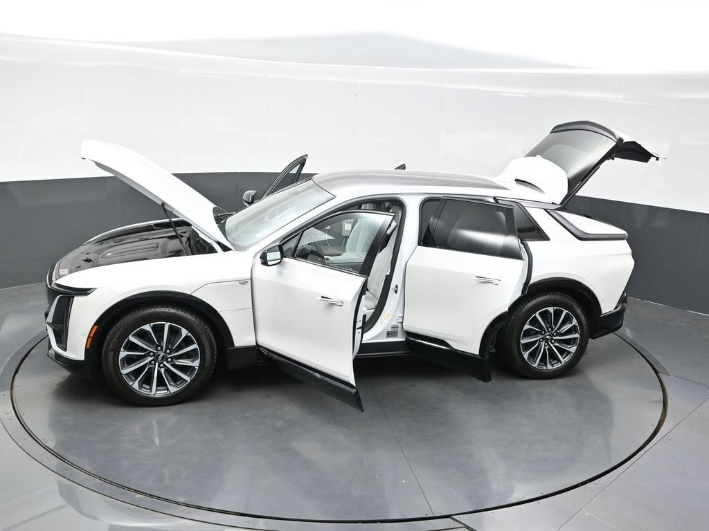 Certified 2024 Cadillac Lyriq Sport AWD/4WD image 40