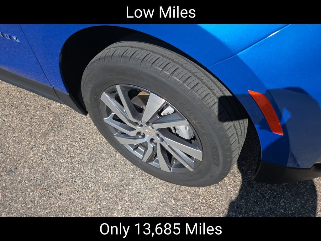 Used 2024 Chevrolet Equinox LT AWD/4WD image 2