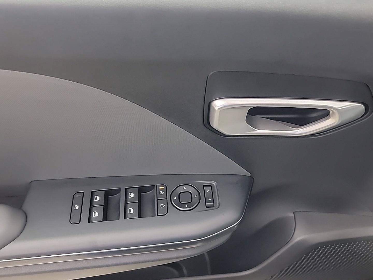 Certified 2025 Kia K4 FWD image 36