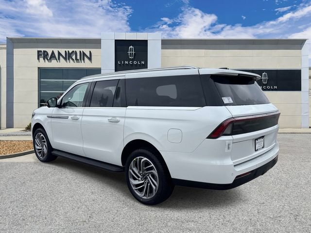 New 2026 Lincoln Navigator L Premier AWD/4WD image 5