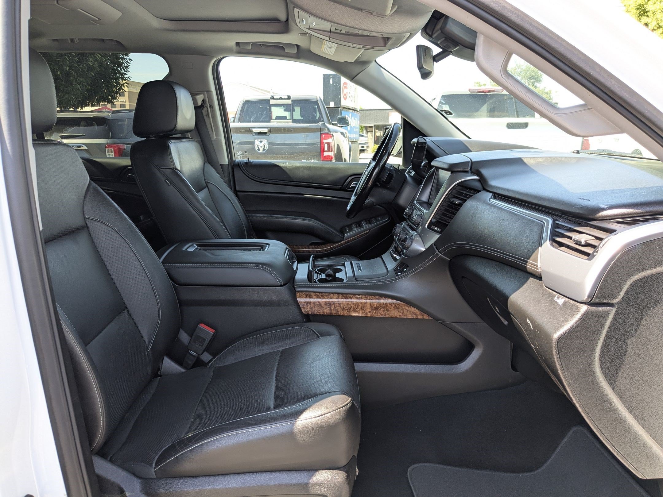 Used 2020 Chevrolet Tahoe Premier AWD/4WD image 34