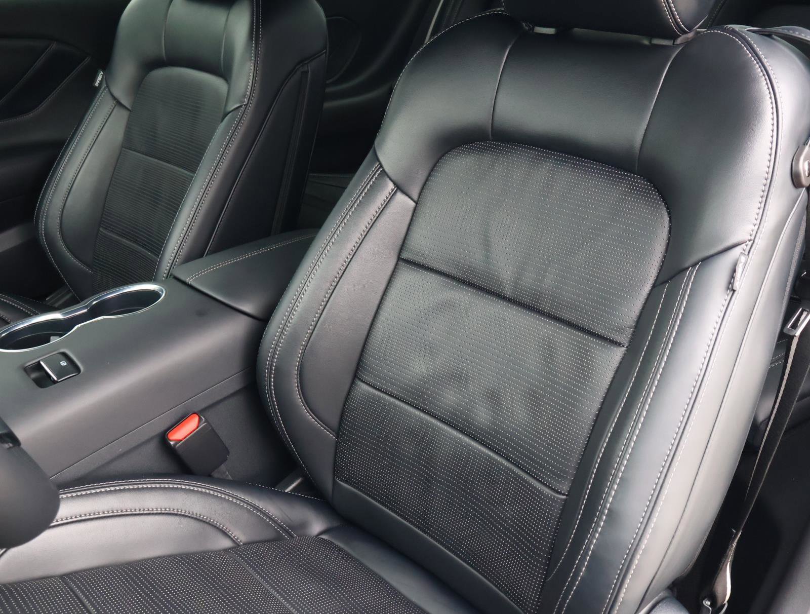 Used 2025 Ford Mustang GT Premium image 12