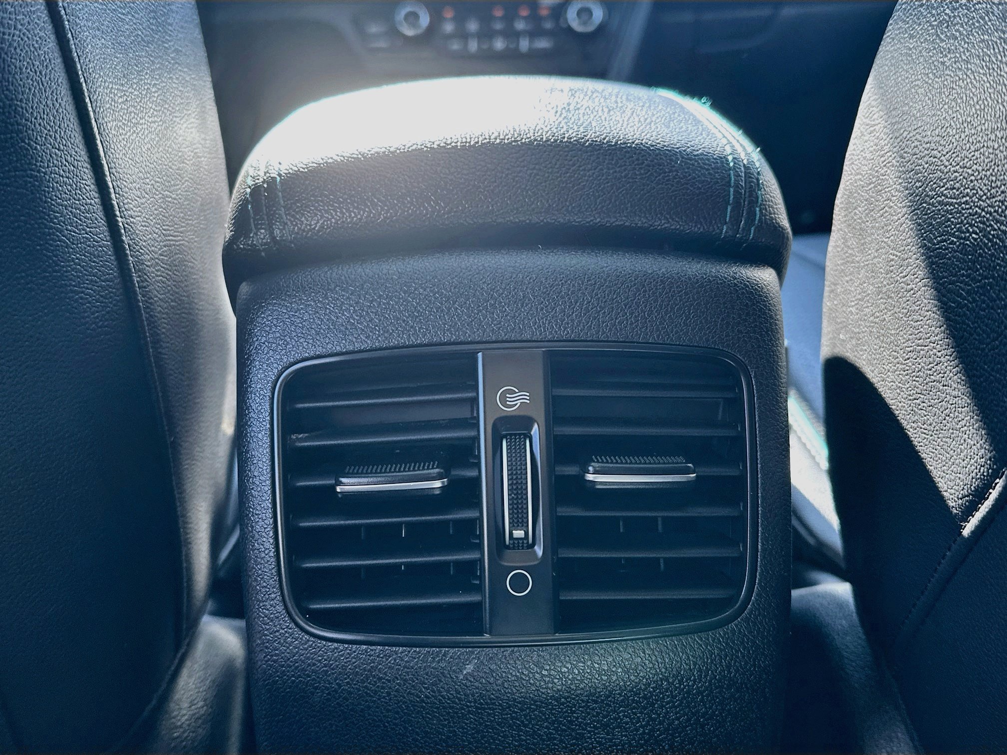 Used 2020 Kia Niro EX Premium w/ Cold Weather Package FWD image 27