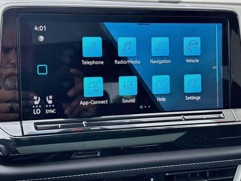 Used 2026 Volkswagen Atlas Cross Sport SE w/ Panoramic Sunroof Package AWD/4WD image 16