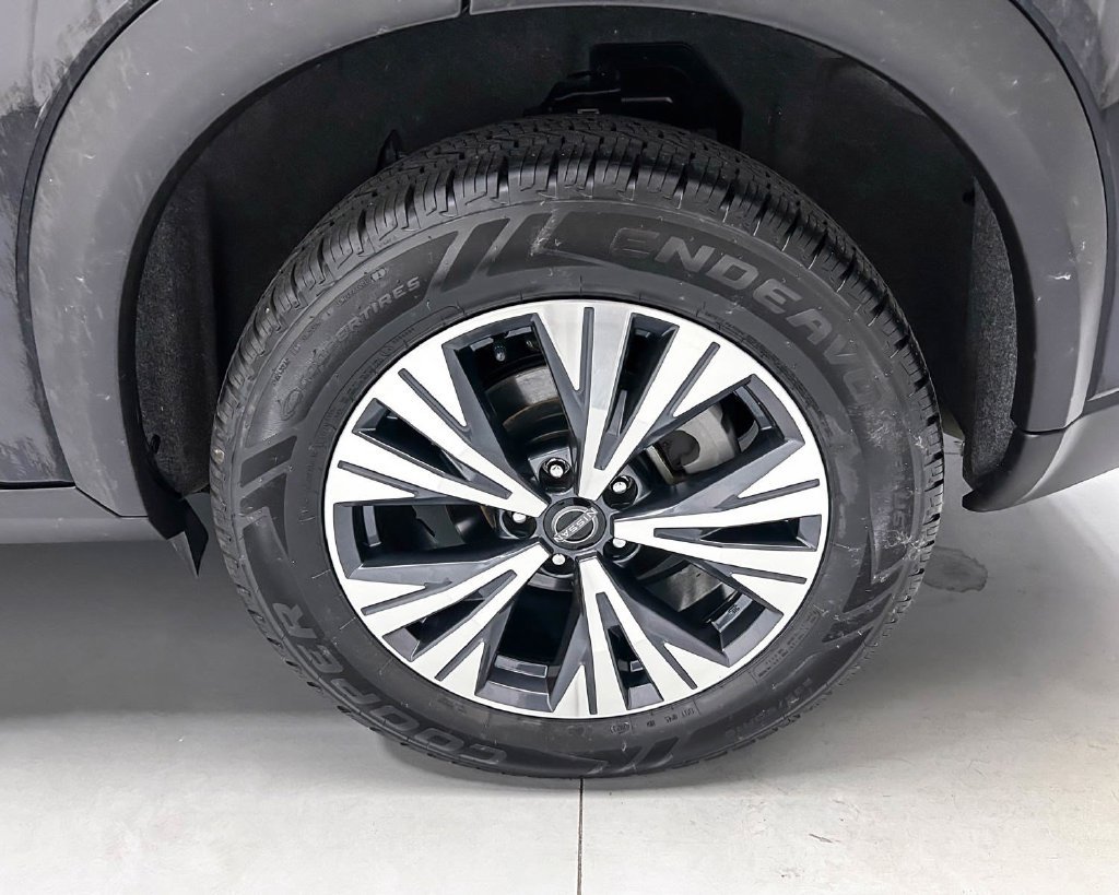 Used 2023 Nissan Rogue SV FWD image 21