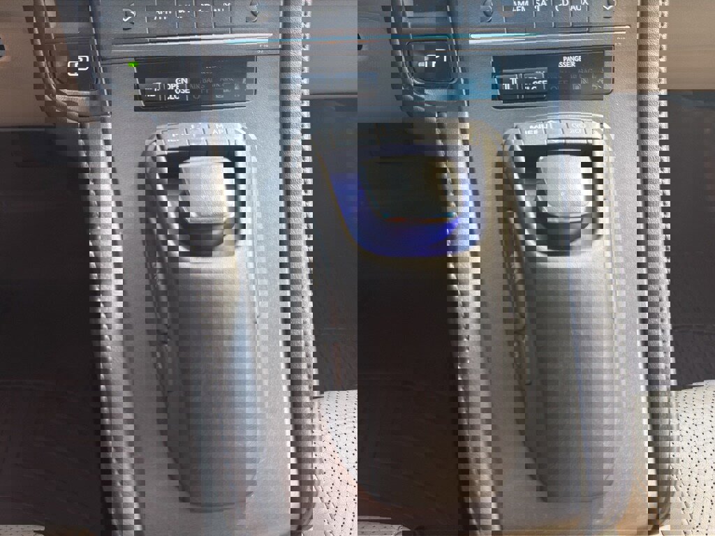 Used 2010 Lexus HS 250h Premium image 28