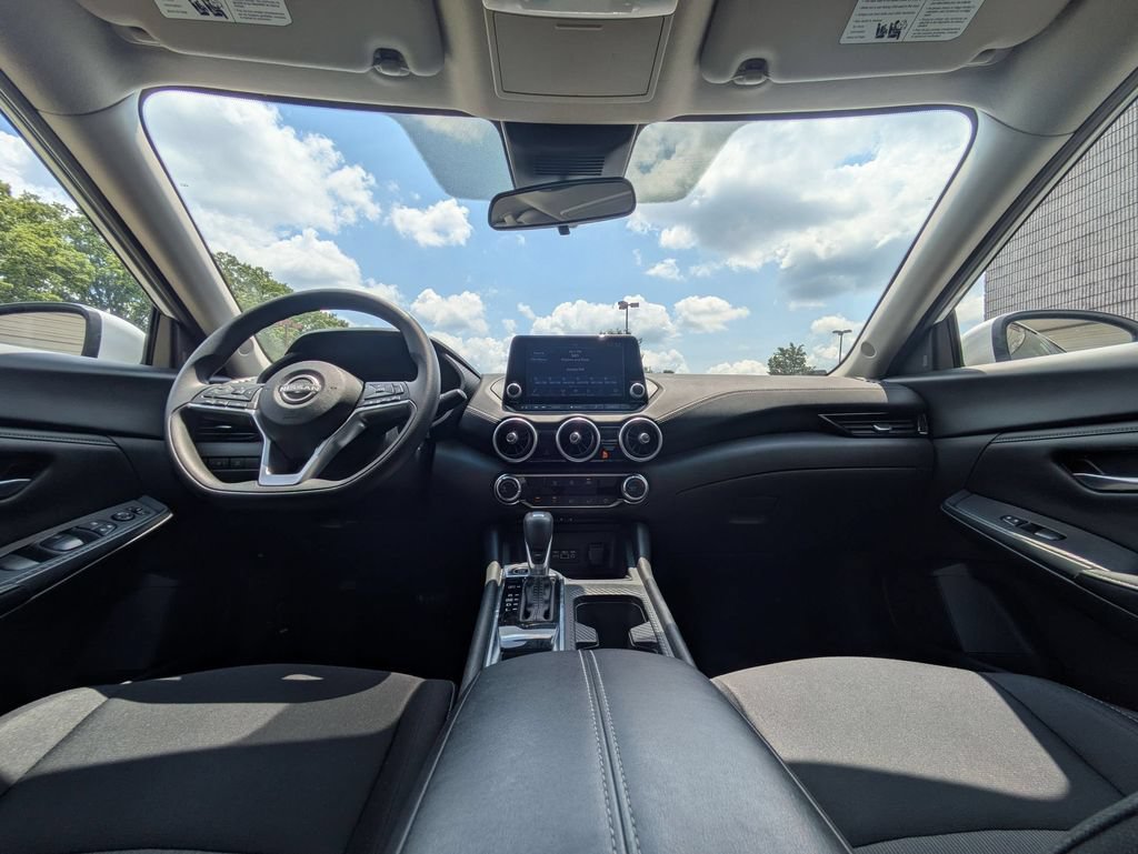 Used 2025 Nissan Sentra SV FWD image 24