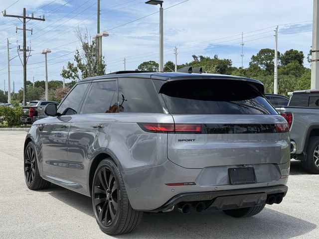 Used 2025 Land Rover Range Rover Sport Dynamic SE AWD/4WD image 2