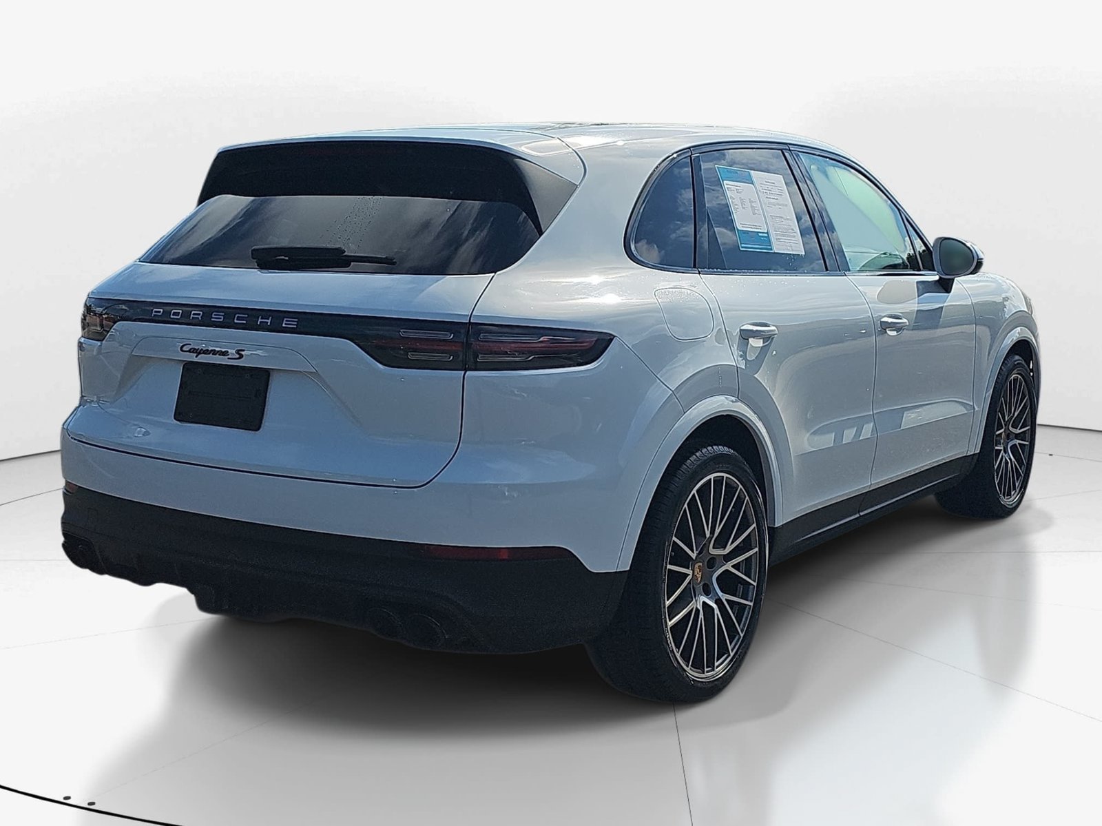 Used 2023 Porsche Cayenne S Platinum AWD/4WD image 6
