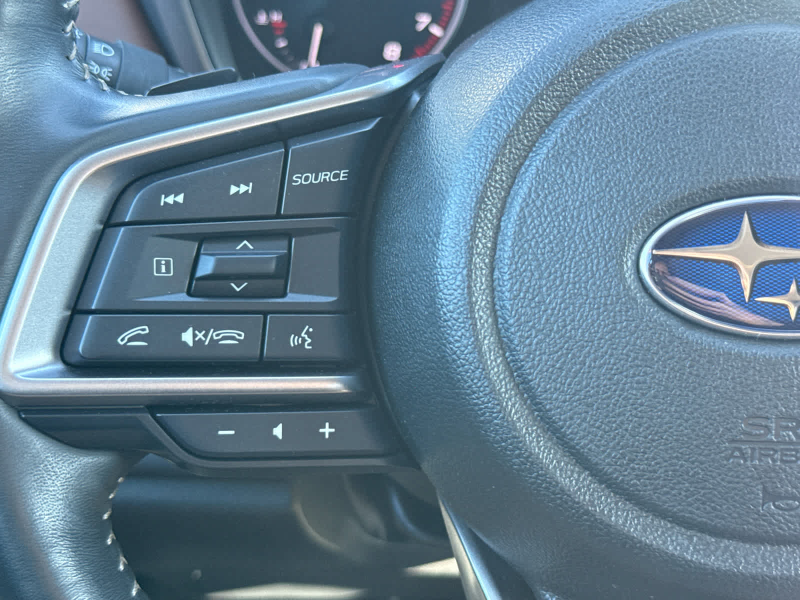 Certified 2025 Subaru Outback Touring XT AWD/4WD image 15