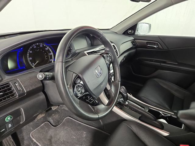 Used 2015 Honda Accord Touring image 13