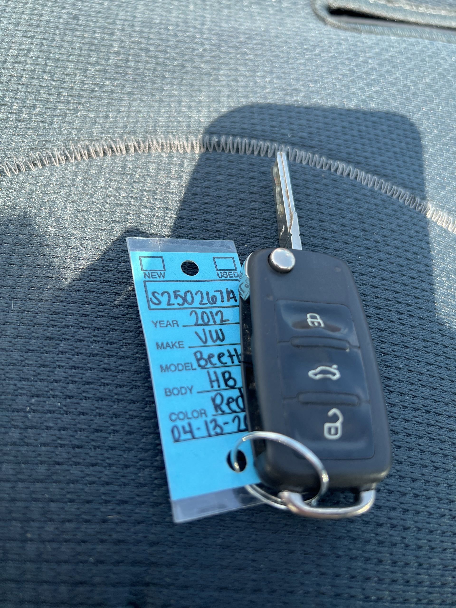 Used 2012 Volkswagen Beetle Turbo FWD image 20