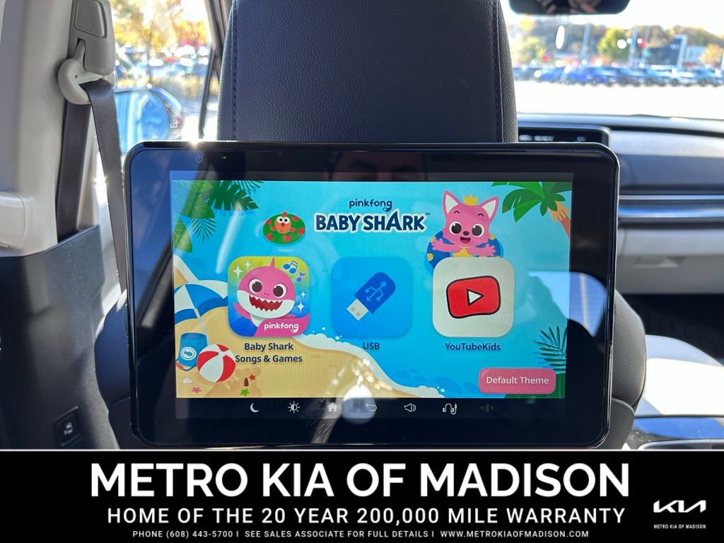 Used 2023 Kia Carnival SX Prestige image 38