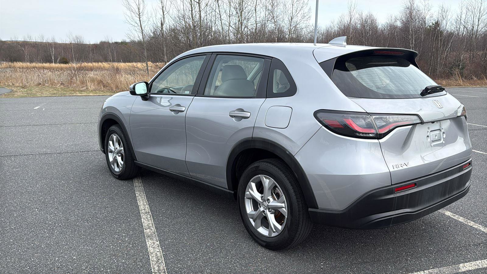 Used 2023 Honda HR-V LX image 10