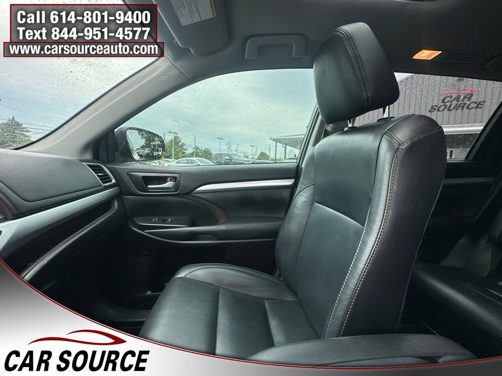 Used 2019 Toyota Highlander XLE AWD/4WD image 15