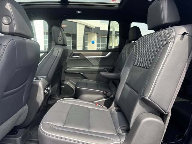 New 2027 GMC Acadia Denali w/ Denali Reserve Package AWD/4WD image 11