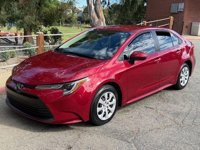 Used 2023 Toyota Corolla LE image 1