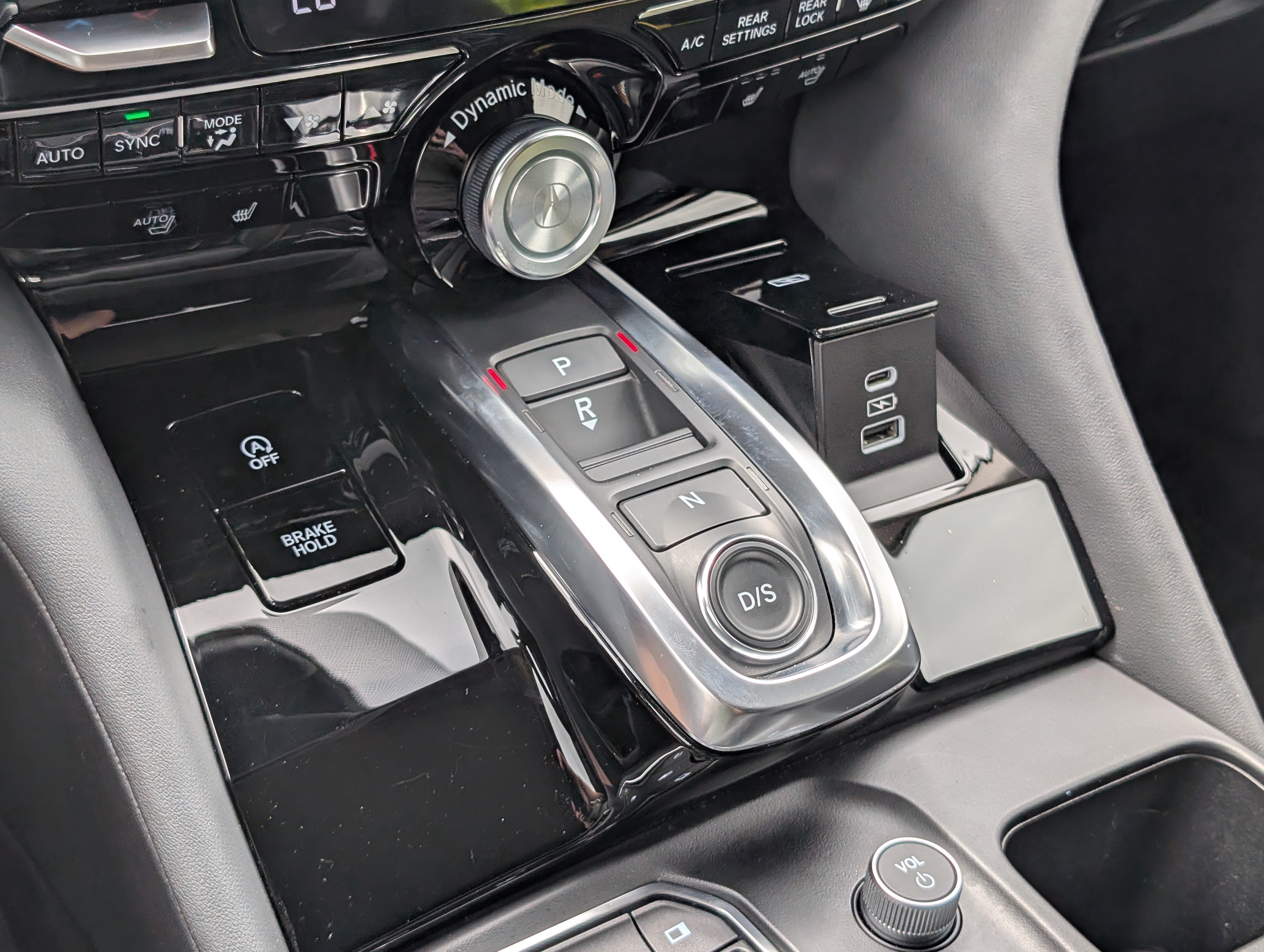 Certified 2024 Acura MDX FWD w/ Technology Package image 21