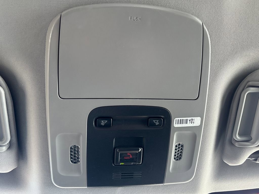 Used 2021 Toyota Camry SE image 14