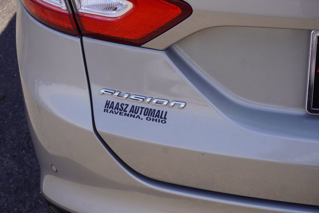 Used 2016 Ford Fusion SE FWD image 7