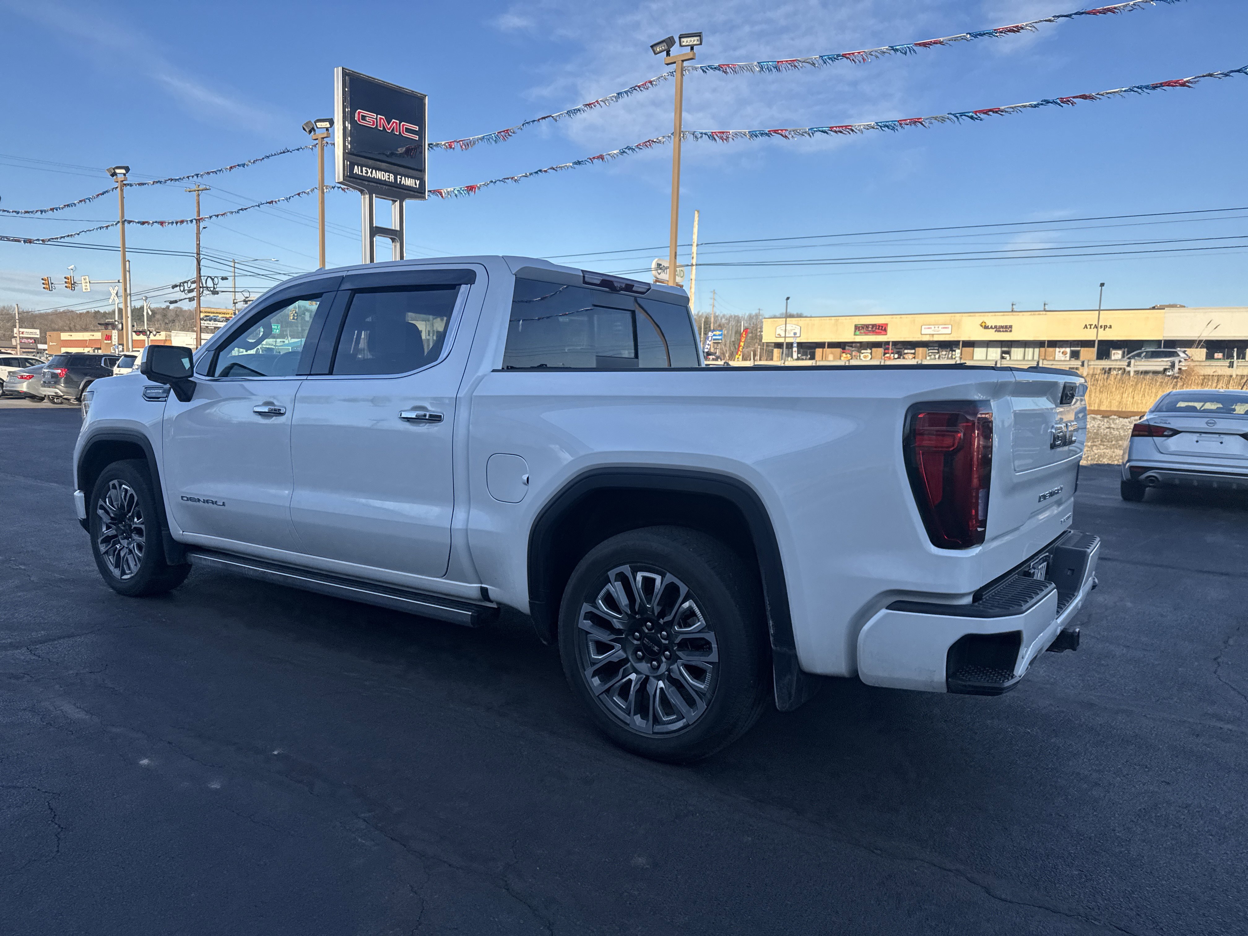 Used 2025 GMC Sierra 1500 Denali Ultimate image 6