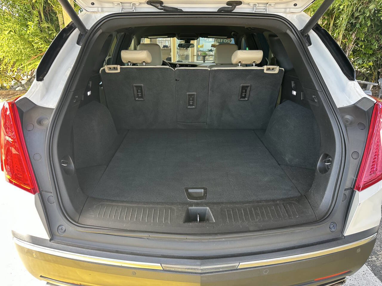 Used 2018 Cadillac XT5 FWD w/ LPO, Wheel Lock Package image 7