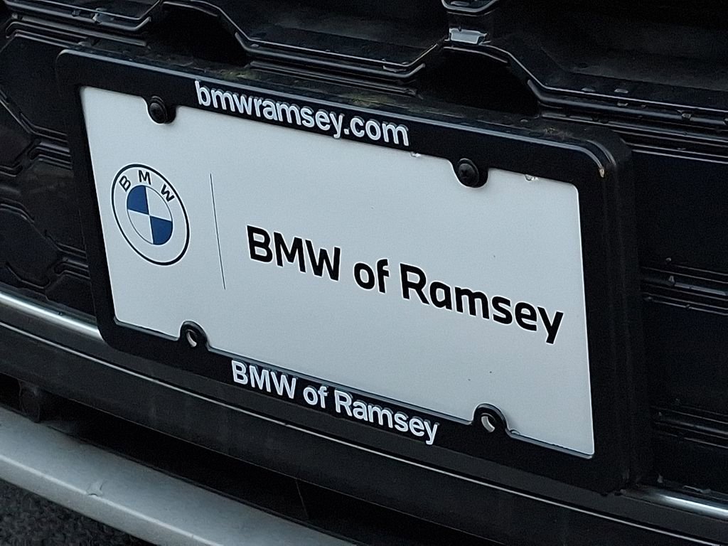 Used 2022 Land Rover Range Rover Sport SVR image 30