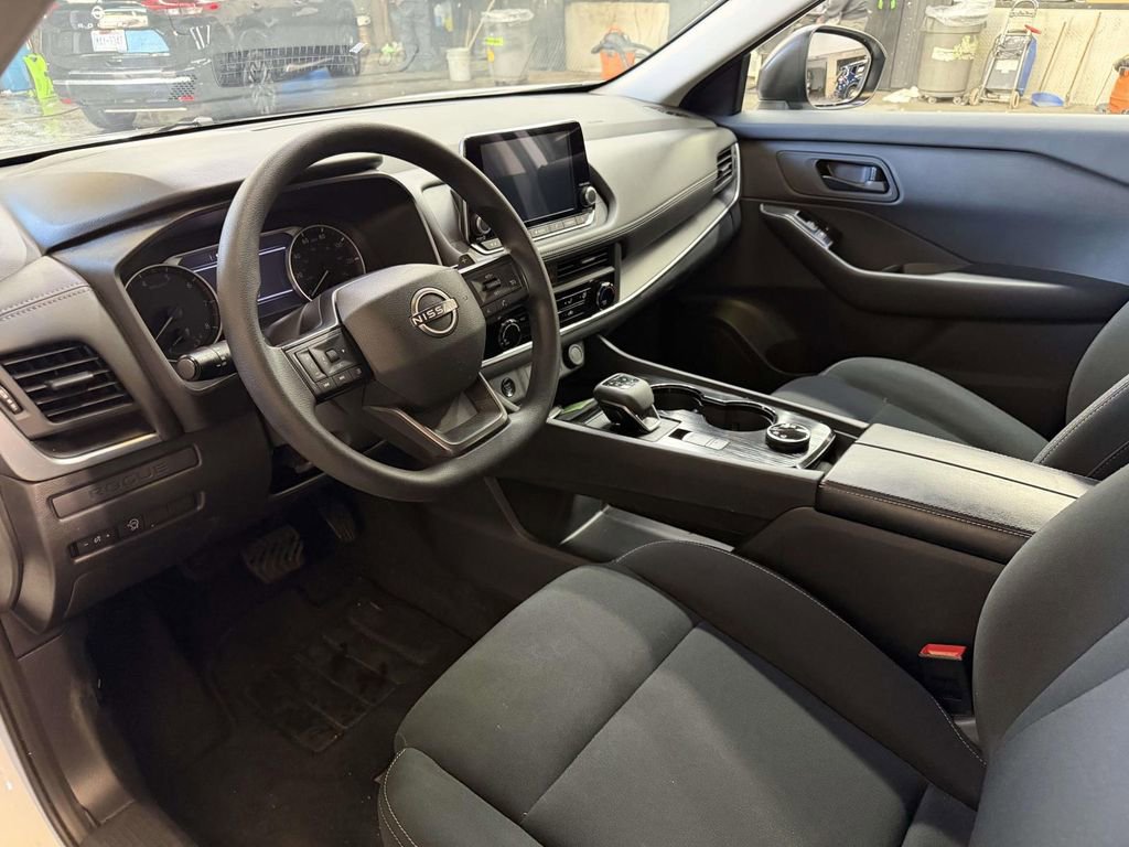 Used 2026 Nissan Rogue S AWD/4WD image 11