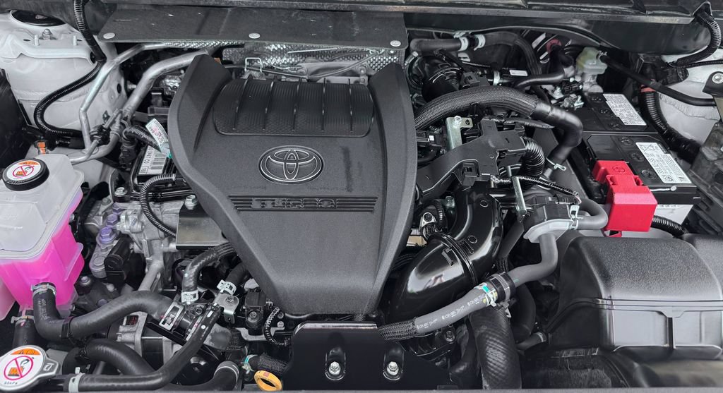 Used 2023 Toyota Highlander XSE AWD/4WD image 11