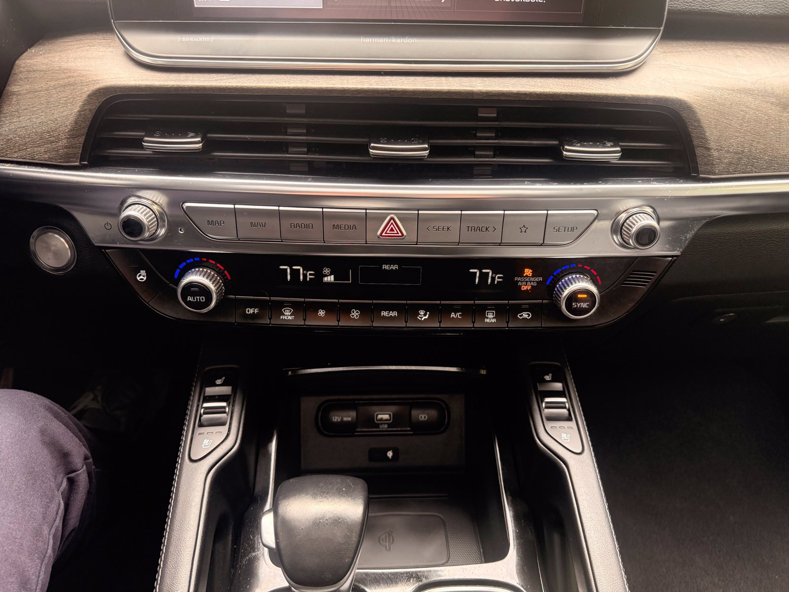 Used 2021 Kia Telluride SX w/ SX Prestige Package AWD/4WD image 19