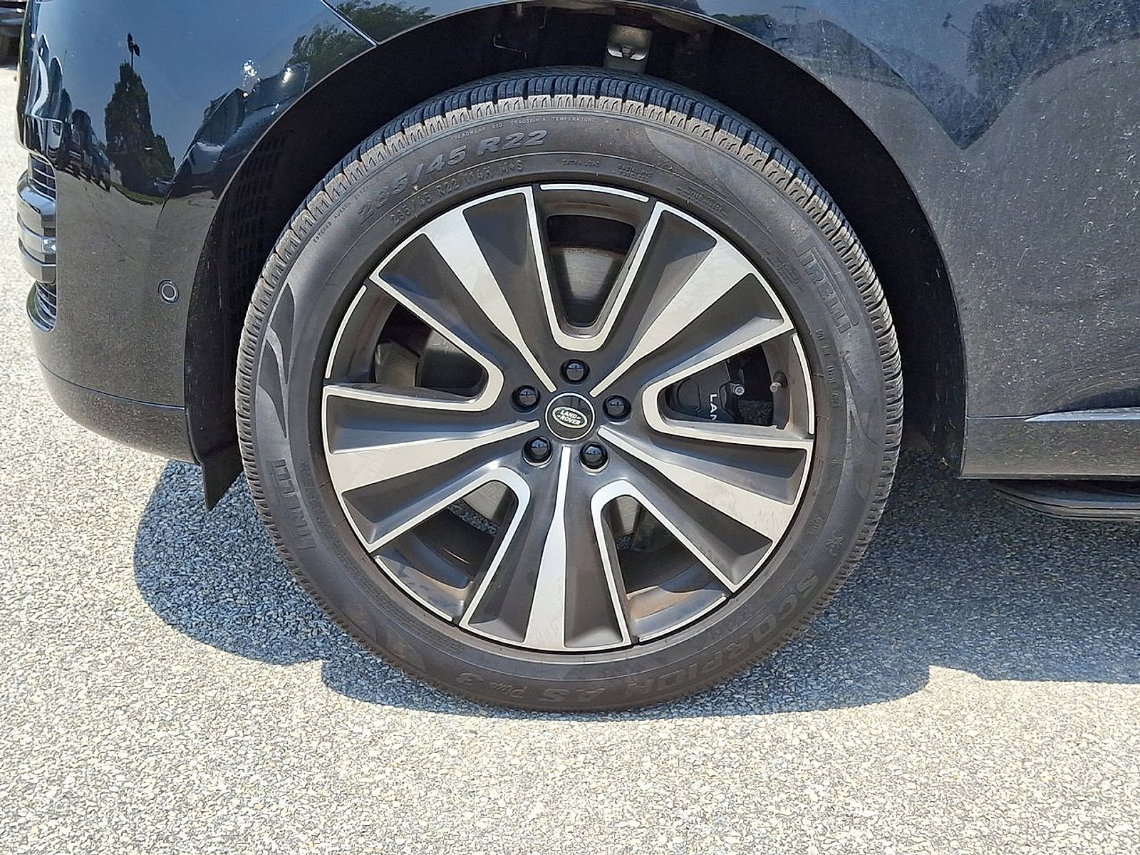 Certified 2023 Land Rover Range Rover SE image 16