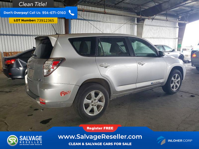 Used 2014 Toyota RAV4 EV image 4