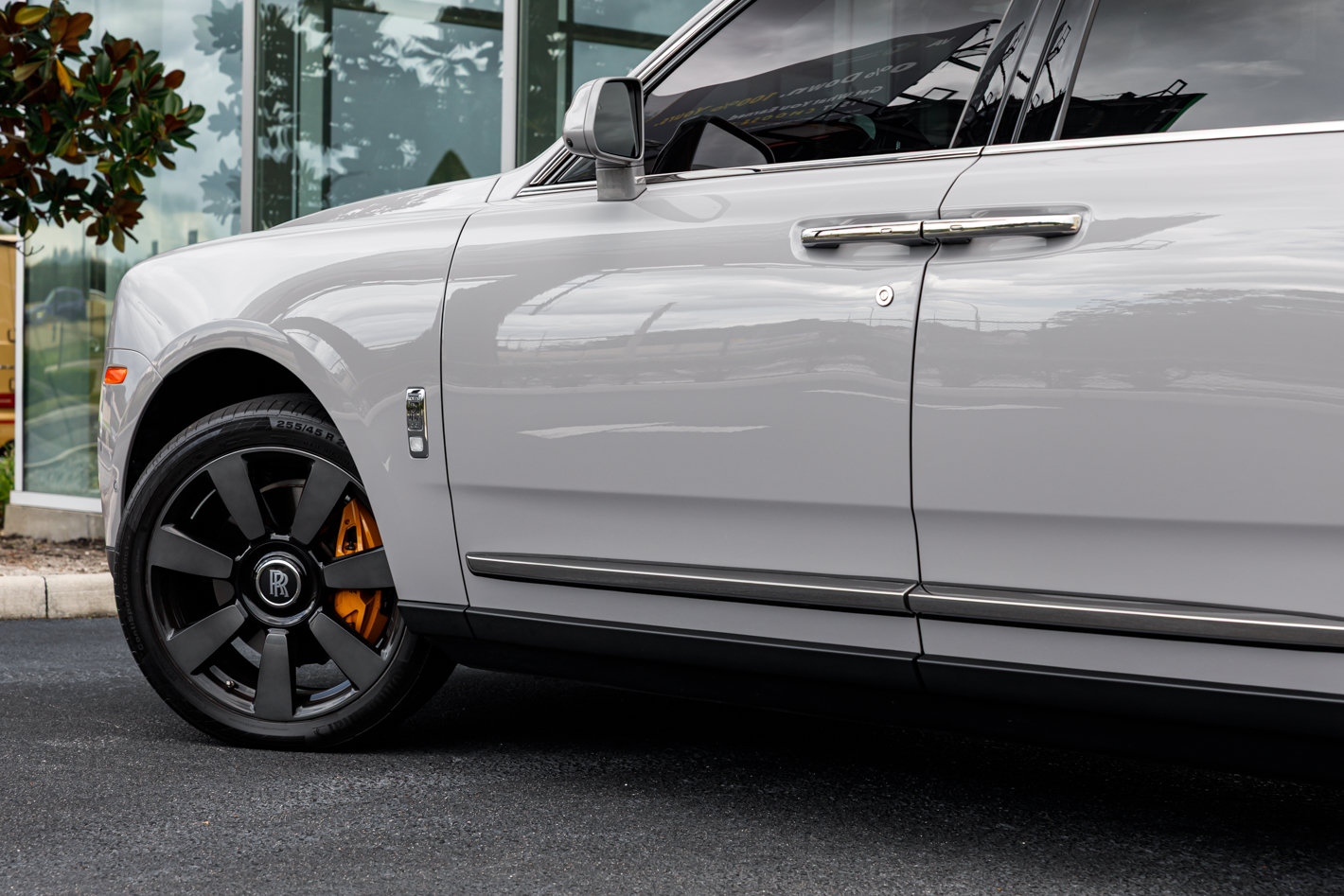 Certified 2024 Rolls-Royce Cullinan w/ Interior Detailing Package AWD/4WD image 12
